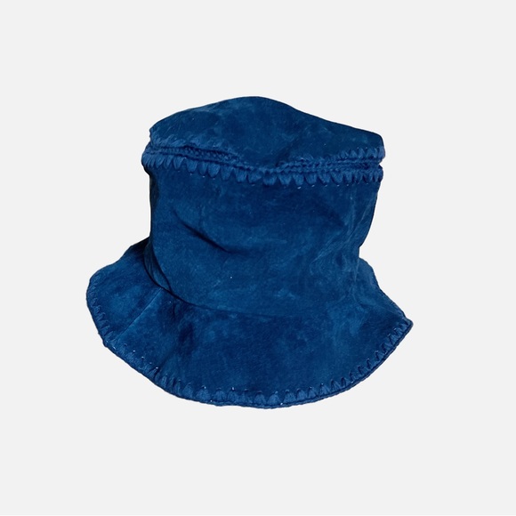 Liz Claiborne Suede Bucket Hat - Picture 2 of 7